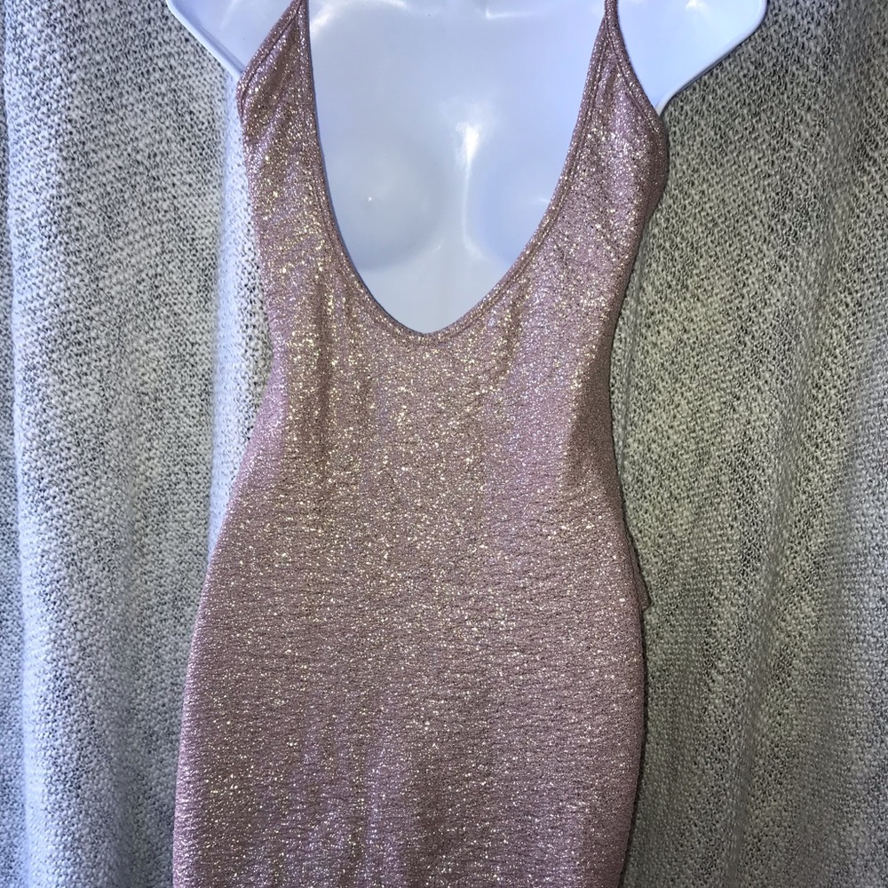 PrettyLittleThing mauve/gold glitter bodycon dress - Picture 5 of 6